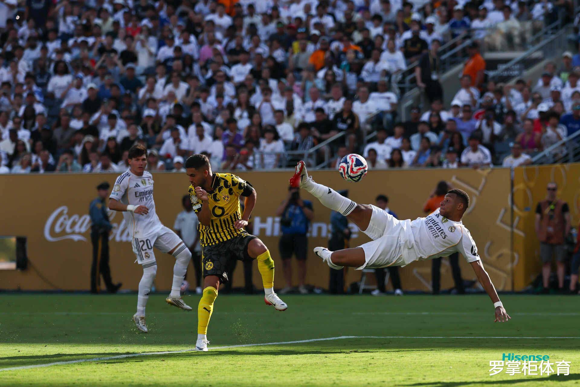 九游-姆巴佩与50激战德国队分钟，领先优势明显胜负难料！，西亚卡姆焦点对战赛场气氛高涨的简单介绍