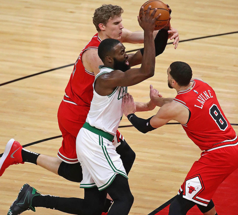 九游娱乐-Scout在篮网比赛中回归赛场，大胜引发热议！的简单介绍